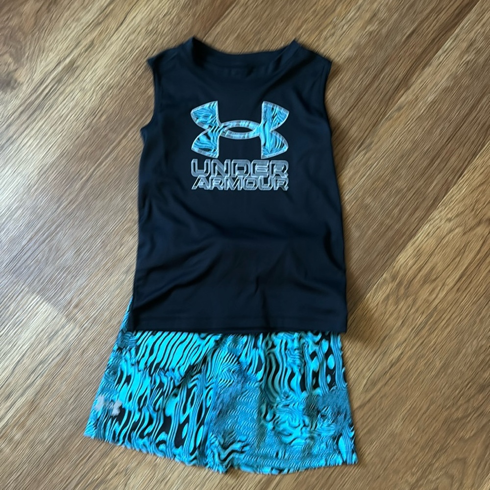 Under Armour outfit size 6